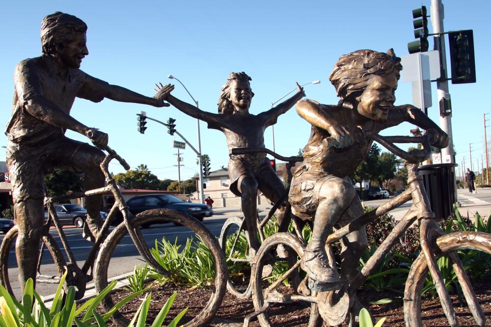 20201210-exterior-Chandler-Bikepath- Statue.jpg Image