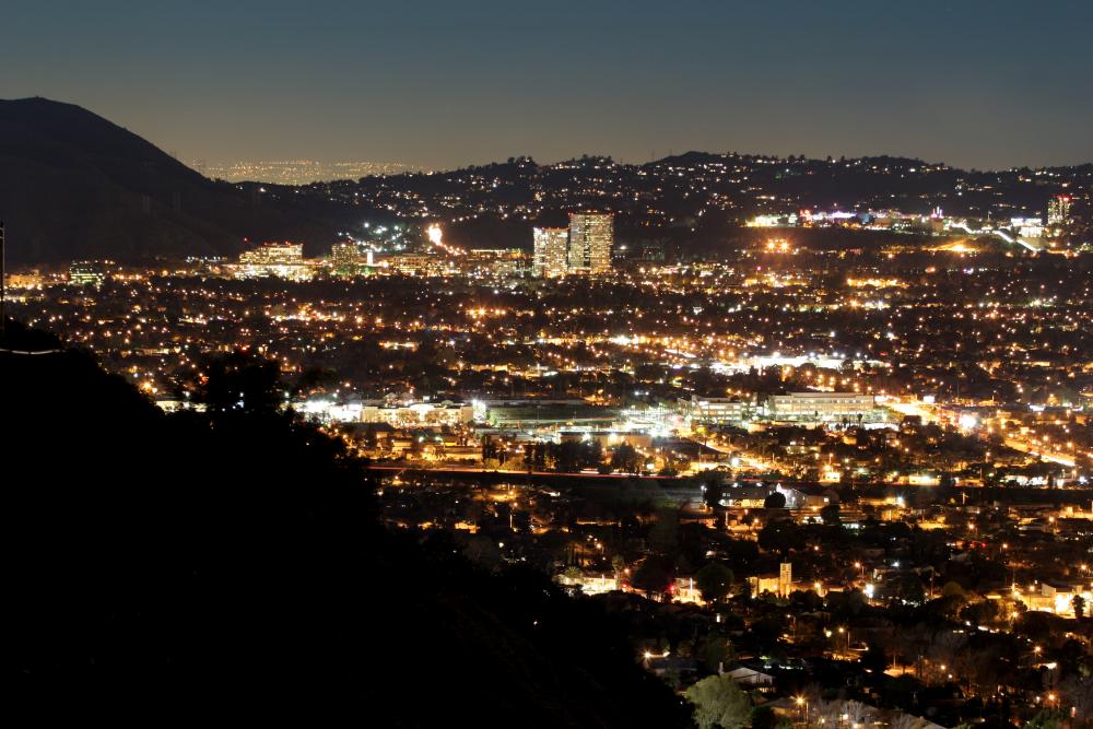 20201210-Landscape-Burbank-night.jpg Image