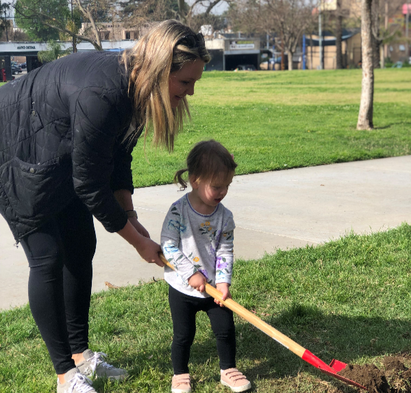 2019-03-01-family-treeplanting-001 (2).jpg Image